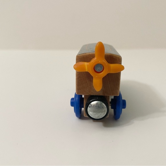 Thomas & Friends Wooden Hugo Train - Picture 5 of 13